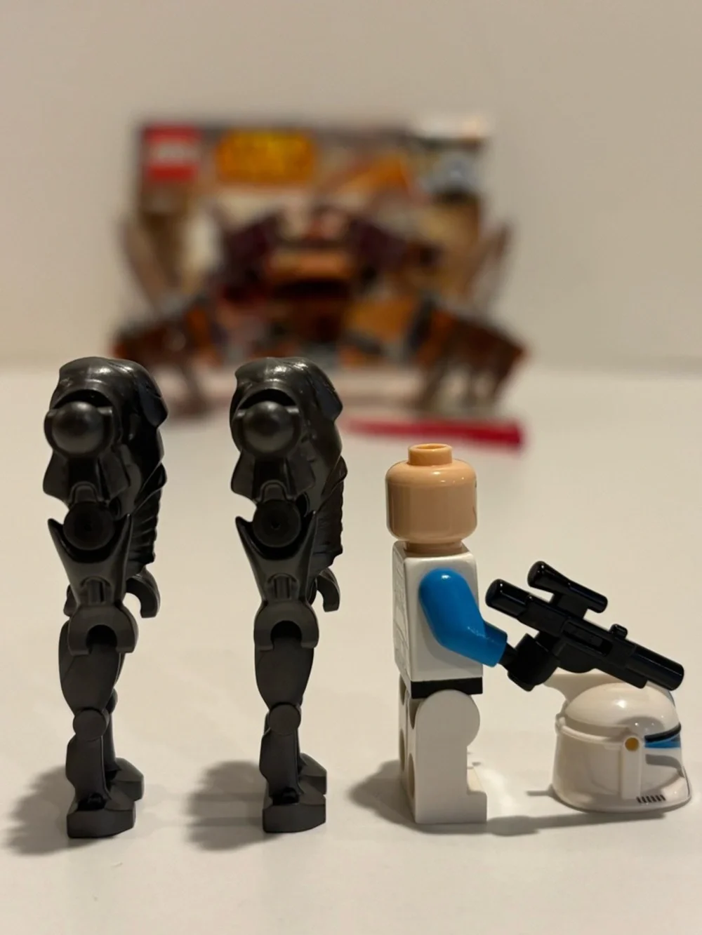 LEGO #75085 Star Wars Hailfire Droid - Picture 5 of 13